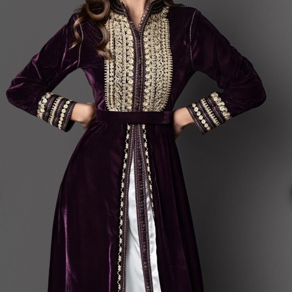 Velvet Moroccan Kaftan - Picture 1 of 7